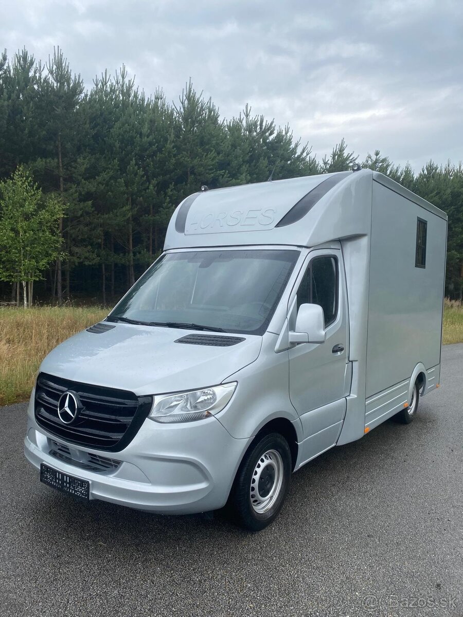 Mercedes Benz r.v.2022, nástavba 2025