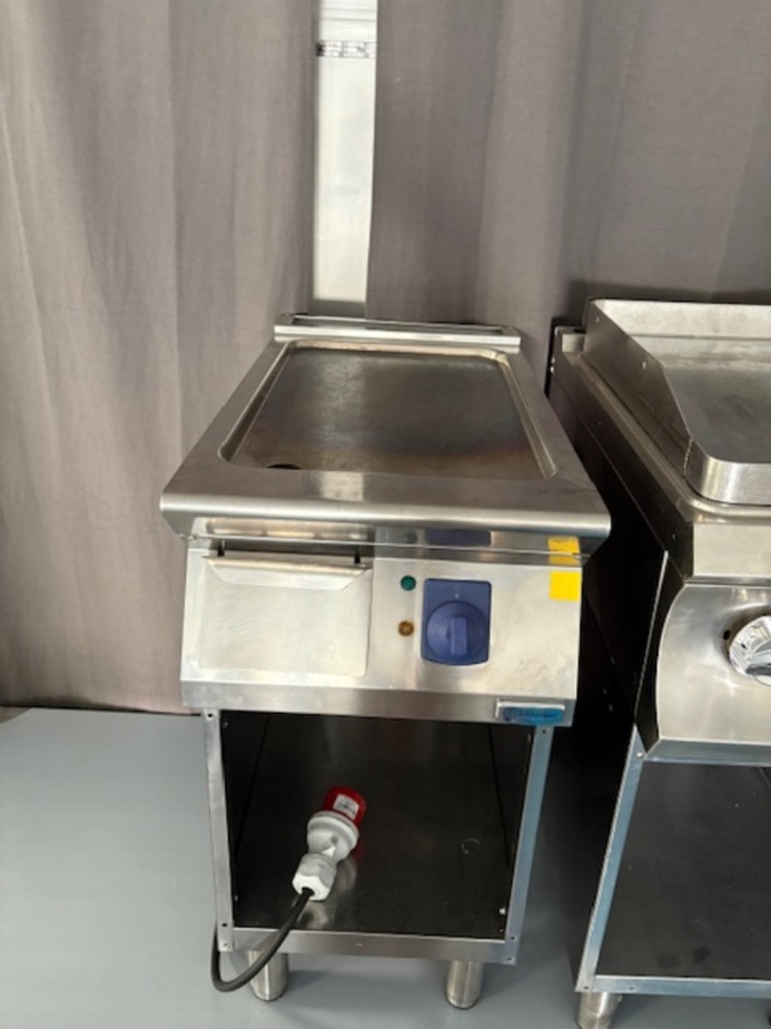 Grilovacia platňa Electrolux