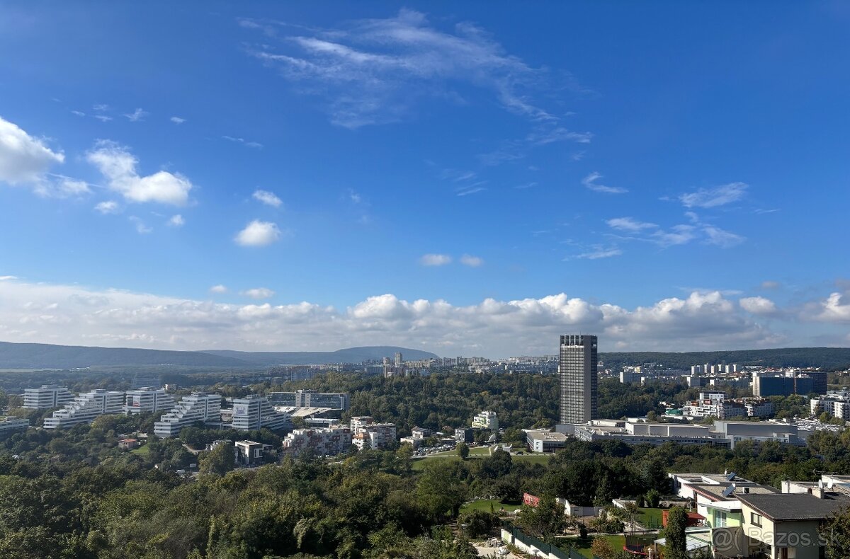 Luxusný 3i. byt 67m + 15m TERASA, 1x GP, klíma, Šafránová ul