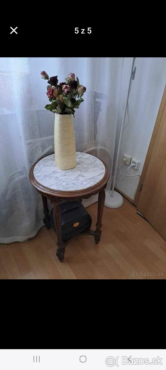 KRÁSNY STAROŽITNÝ NÁBYTOK