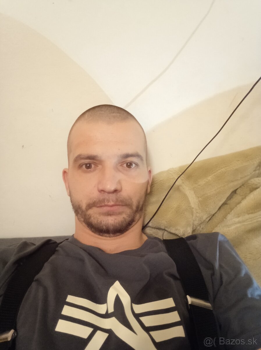 Hľadám Garzónku Ružinov okolie