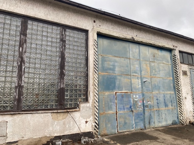 Priestor pre pneuservis, autoservis, sklad