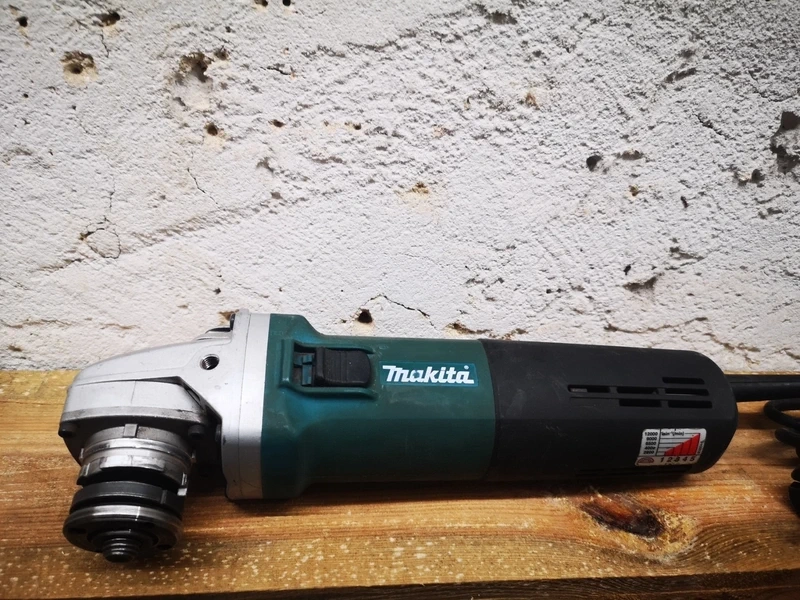 Makita GA5040C úhlová bruska