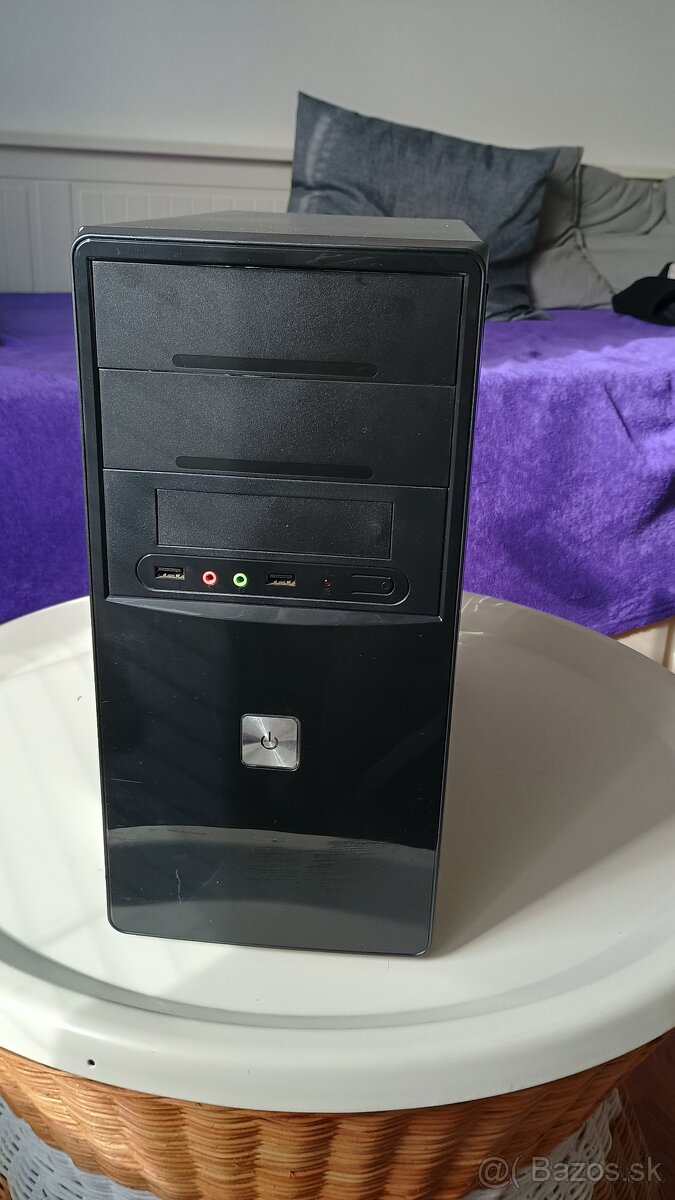 PC skrinka MicroTower – nepoužívaná