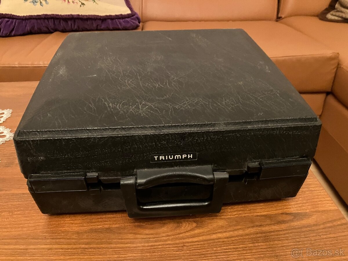 Pisaci stroj TriumphGabriele 25