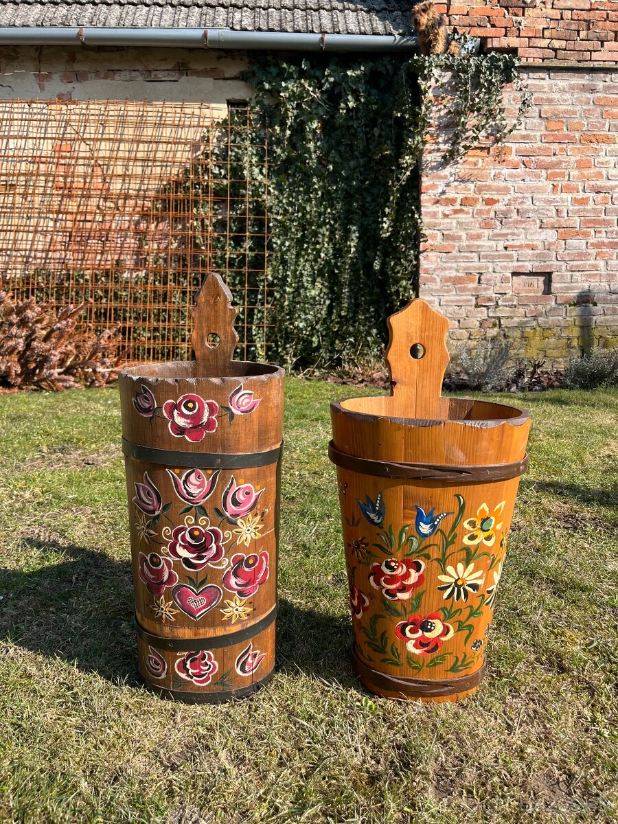 Drevené ručne maľované nádoby