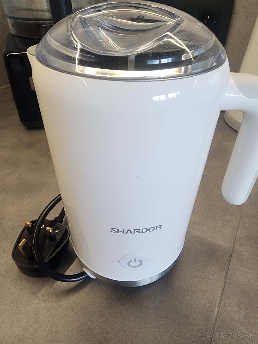 Automaticky spenovac mlieka