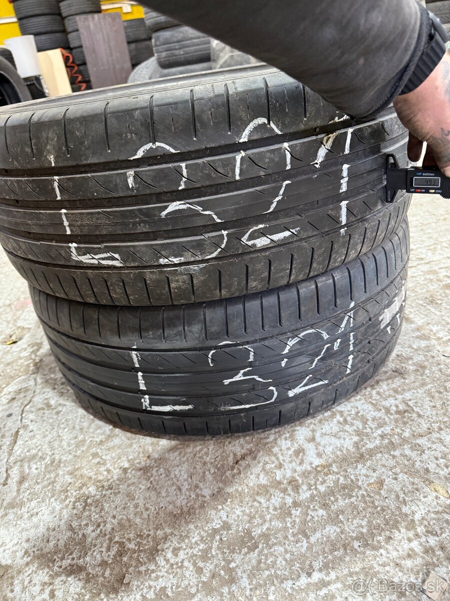L321 2ks letné 235/45R20 seal