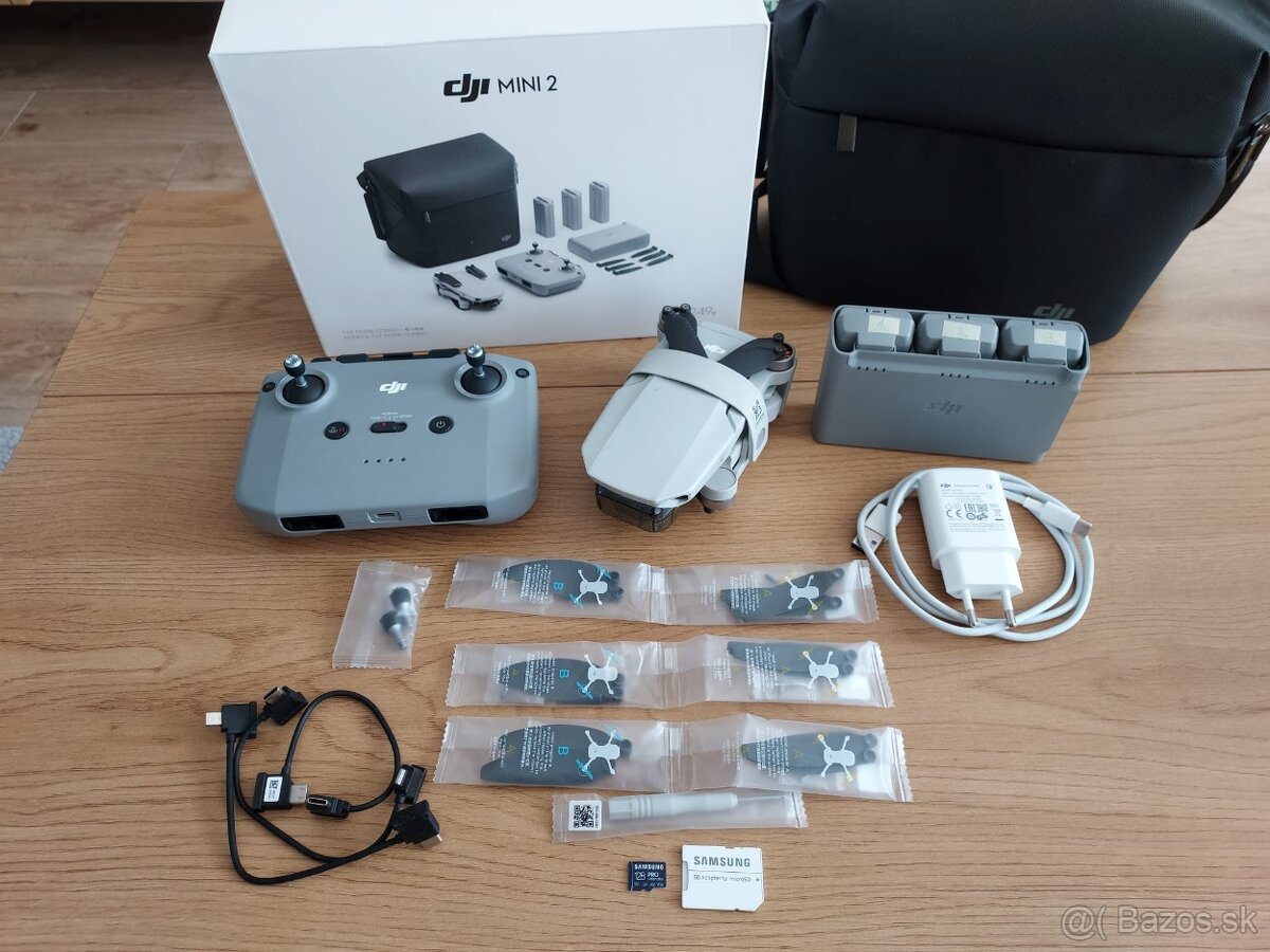 DJI Mini 2 Fly More Combo + 128 GB SD karta