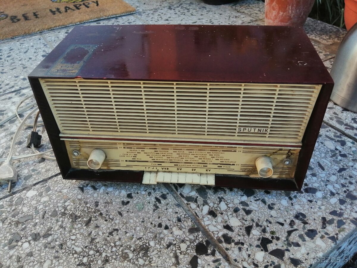 Retro rádio Sputnik