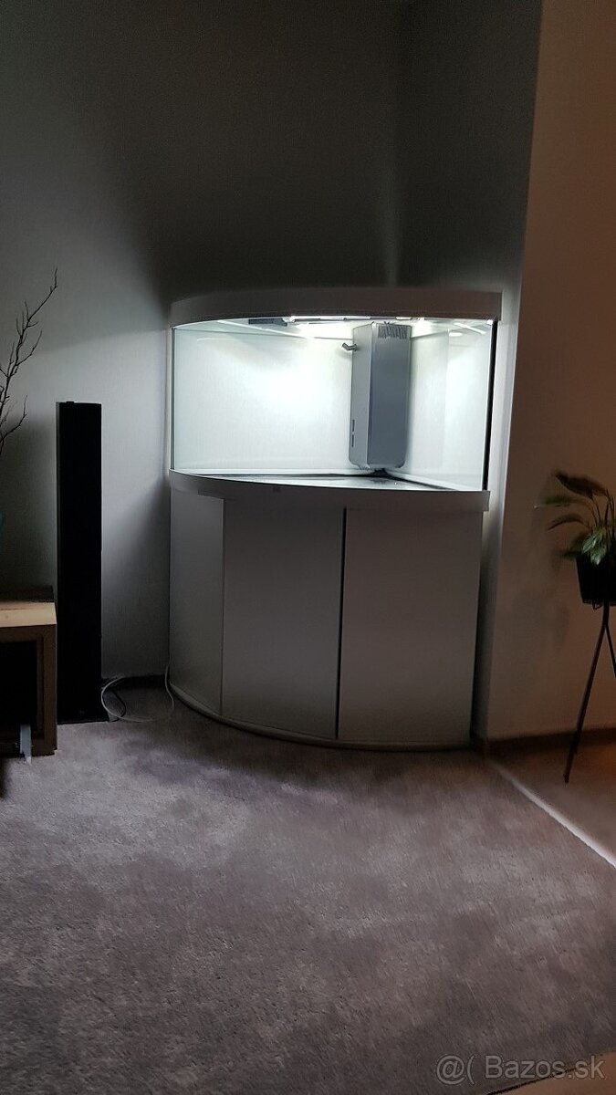 akvarium rohove juwel 350L