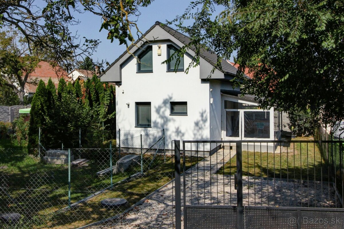 Novostavba rekreačnej chaty na trvalé bývanie