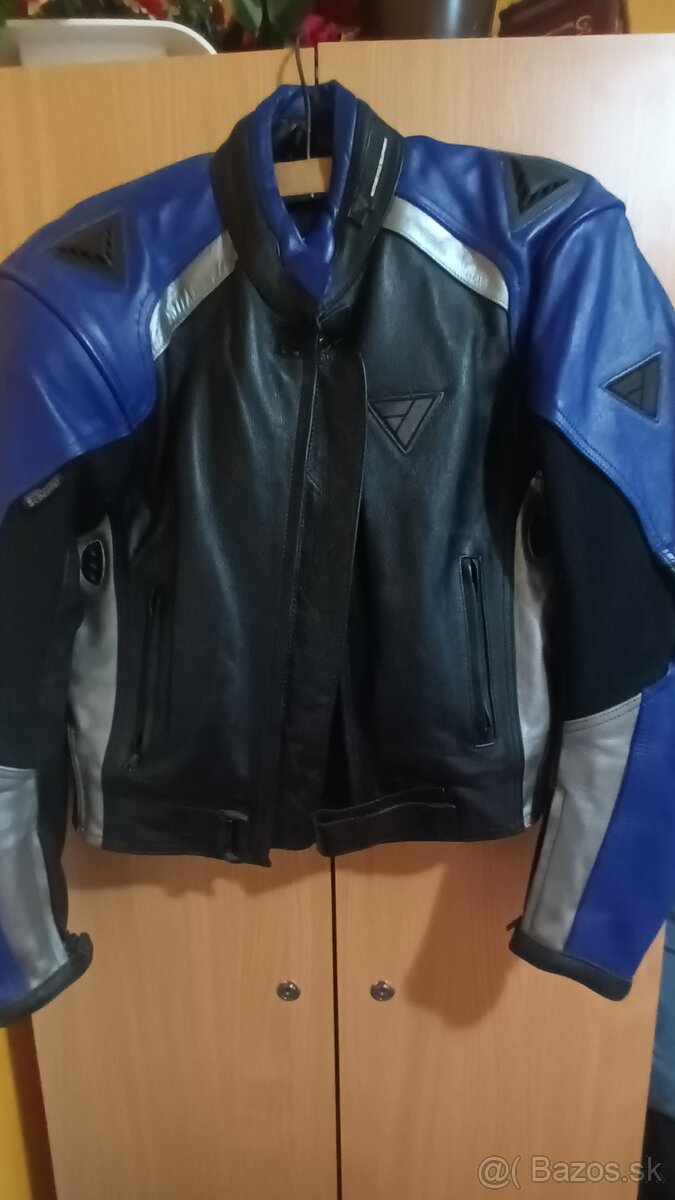 Kožený kabát na motorku