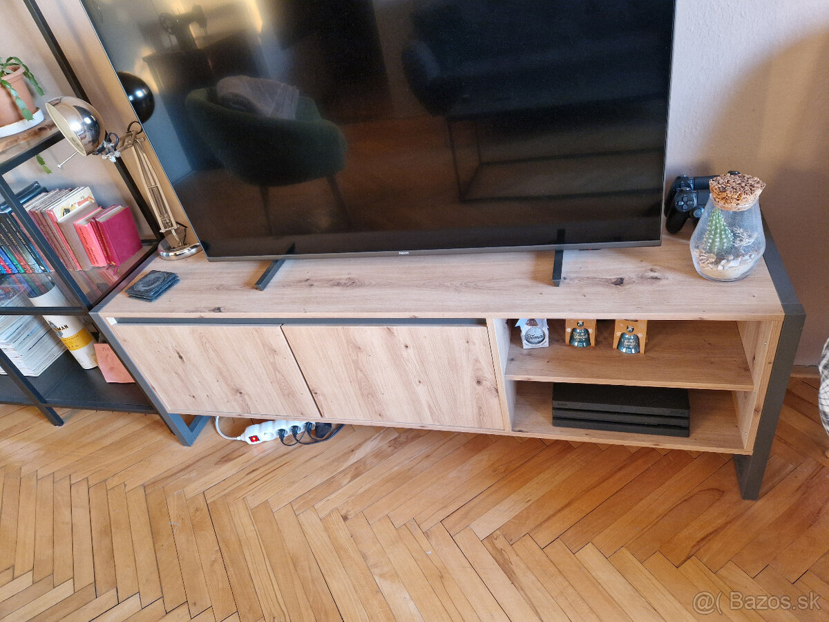 TV skrinka v dekore dub artisan/antracitová