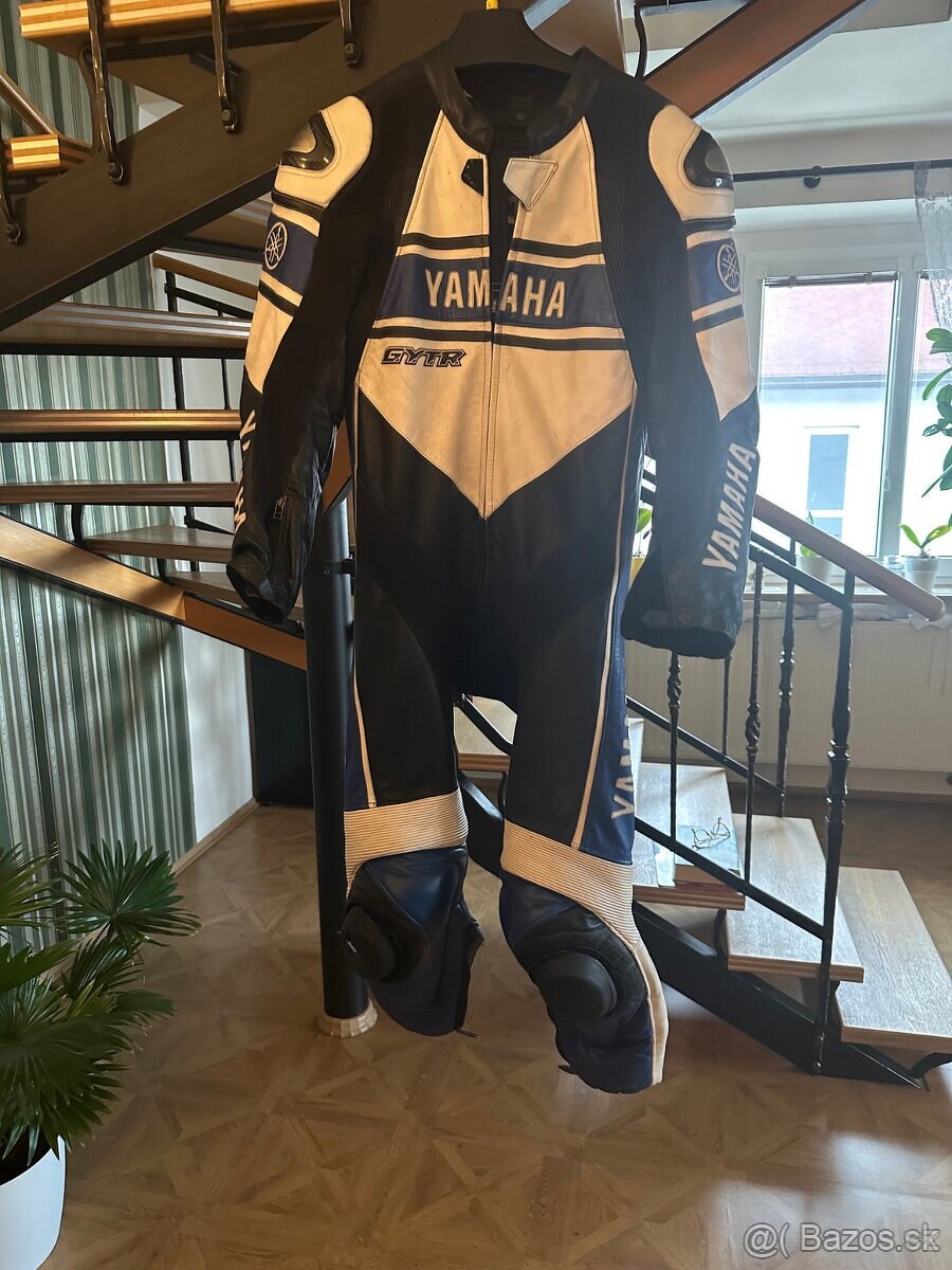 Predám jednodielnu kmoto kombinézu Dainese YAMAHA veľkosť 54