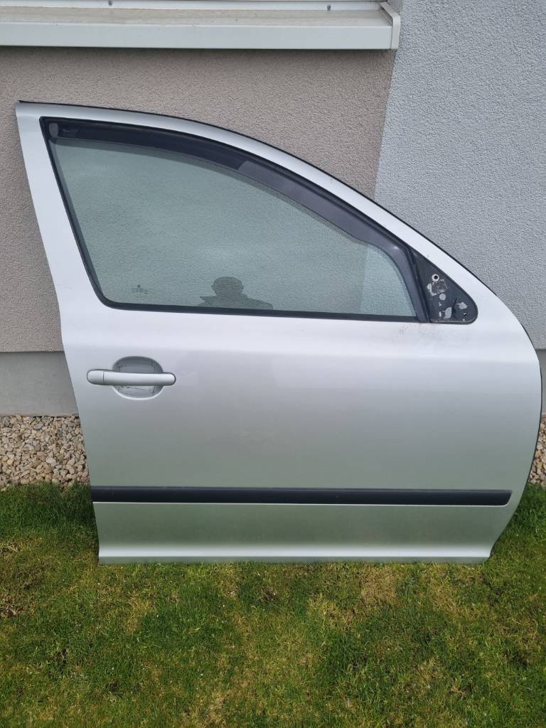 skoda octavia 2 sedan dvere piate dvere zadna kapota kufor