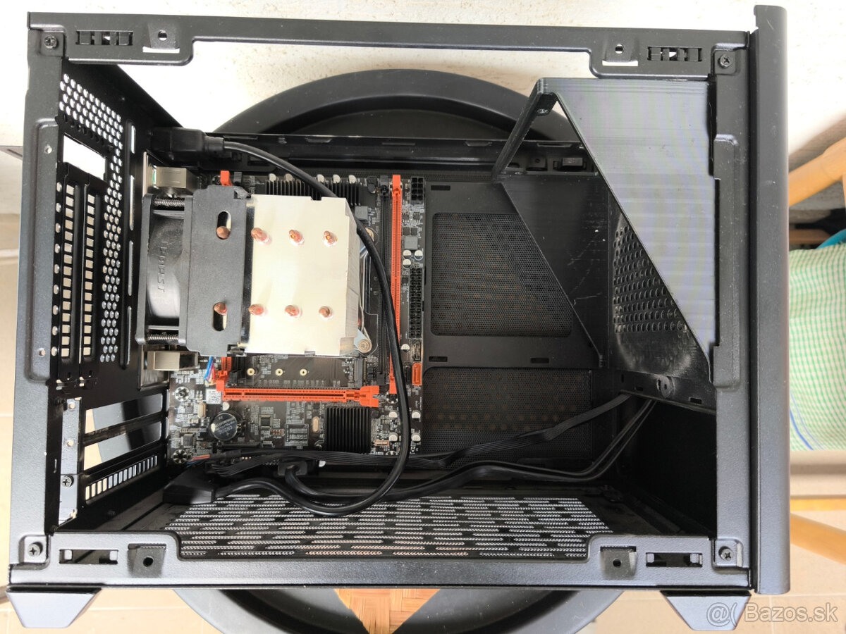 Cooler Master MasterBox NR200P