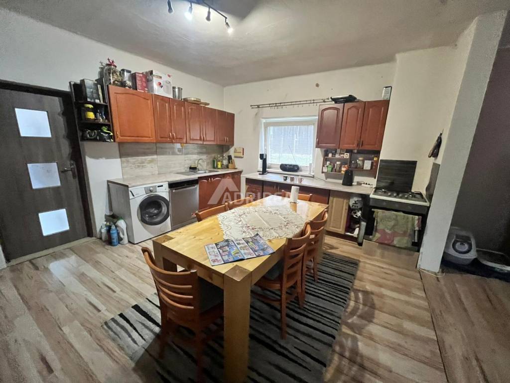 PREDAJ: RD s potenciálom; 376 m2; Hiadeľ - Banská Bystrica;