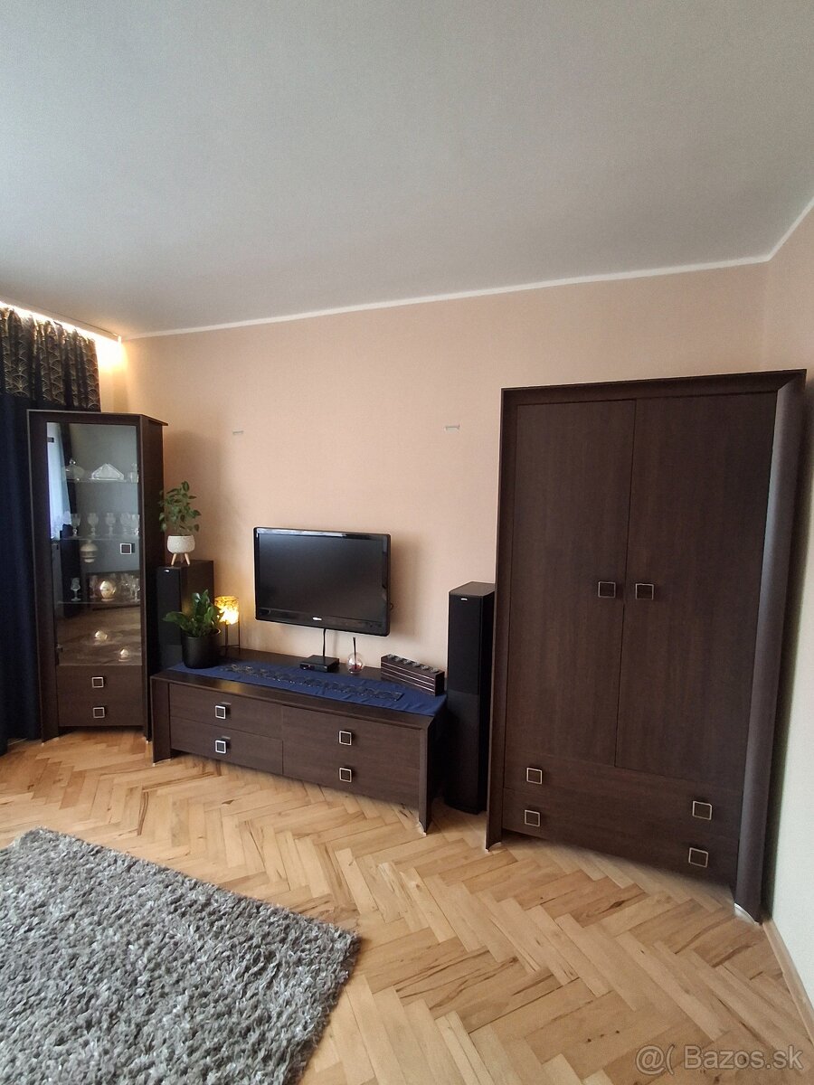 Predám obývaciu zostavu