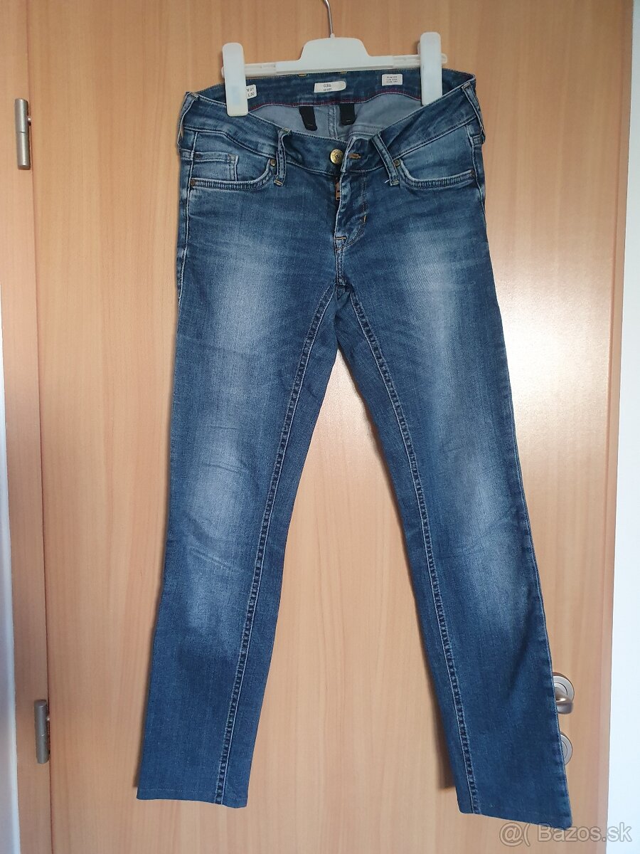 Bedrové jeansové nohavice 3