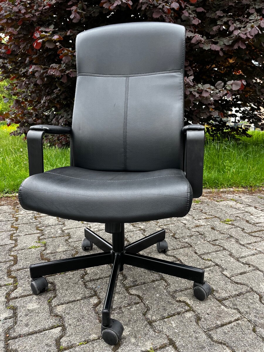 Kožené kancelárske krealo