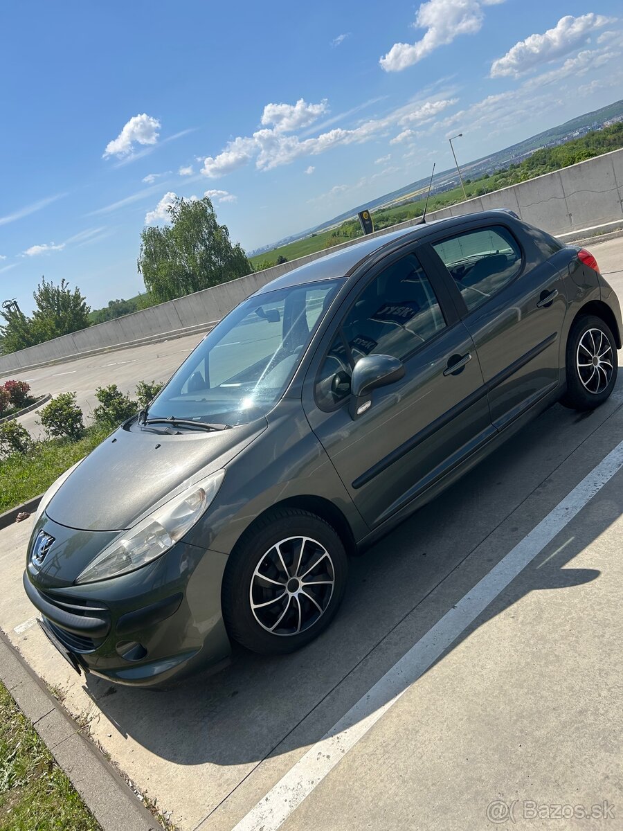 Peugeot 207