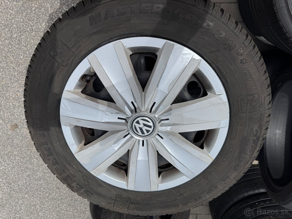 VW Passat 215/60R16 plechová sada