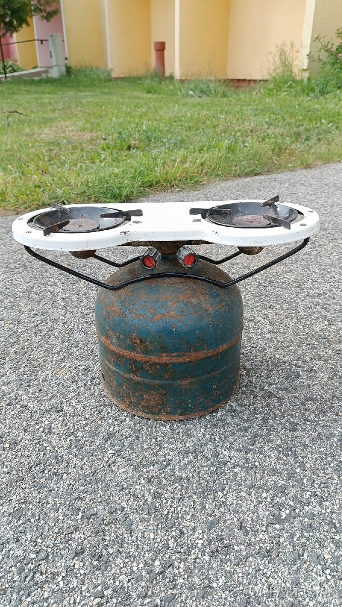 Retro plynový varič na propán-butan