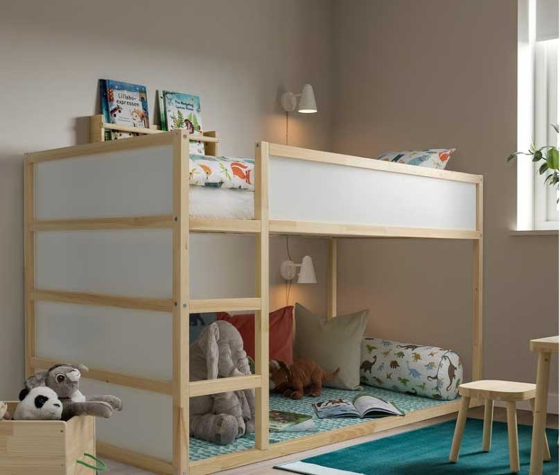 Ikea kura posteľ