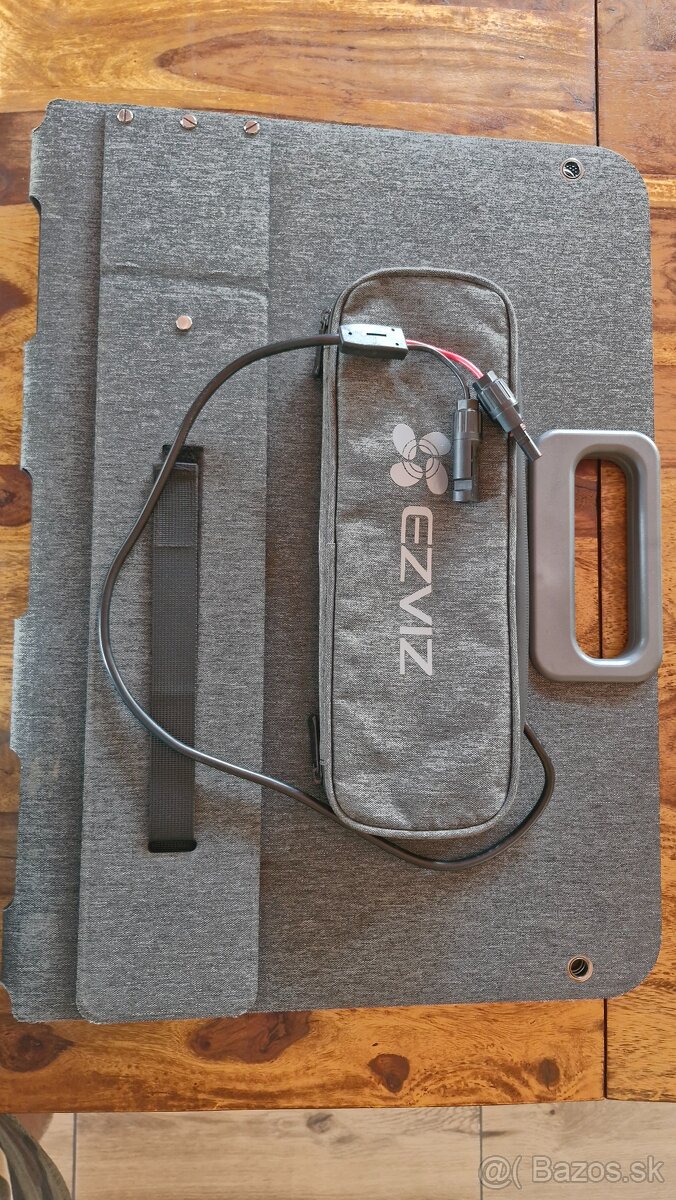 EZVIZ PSP100 portable solárny panel