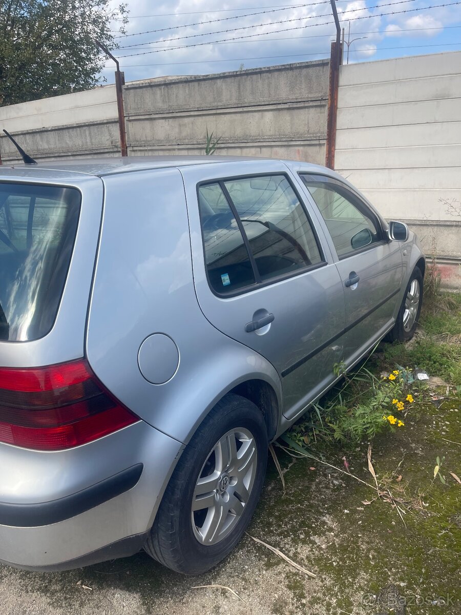 Volkswagen Golf 4