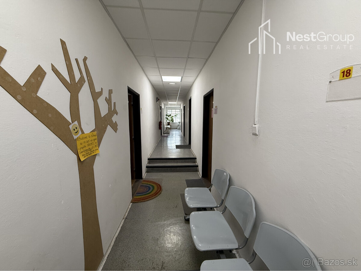 Prenájom kancelárií o výmere 32 m2, 36 m2 s park., Stupava