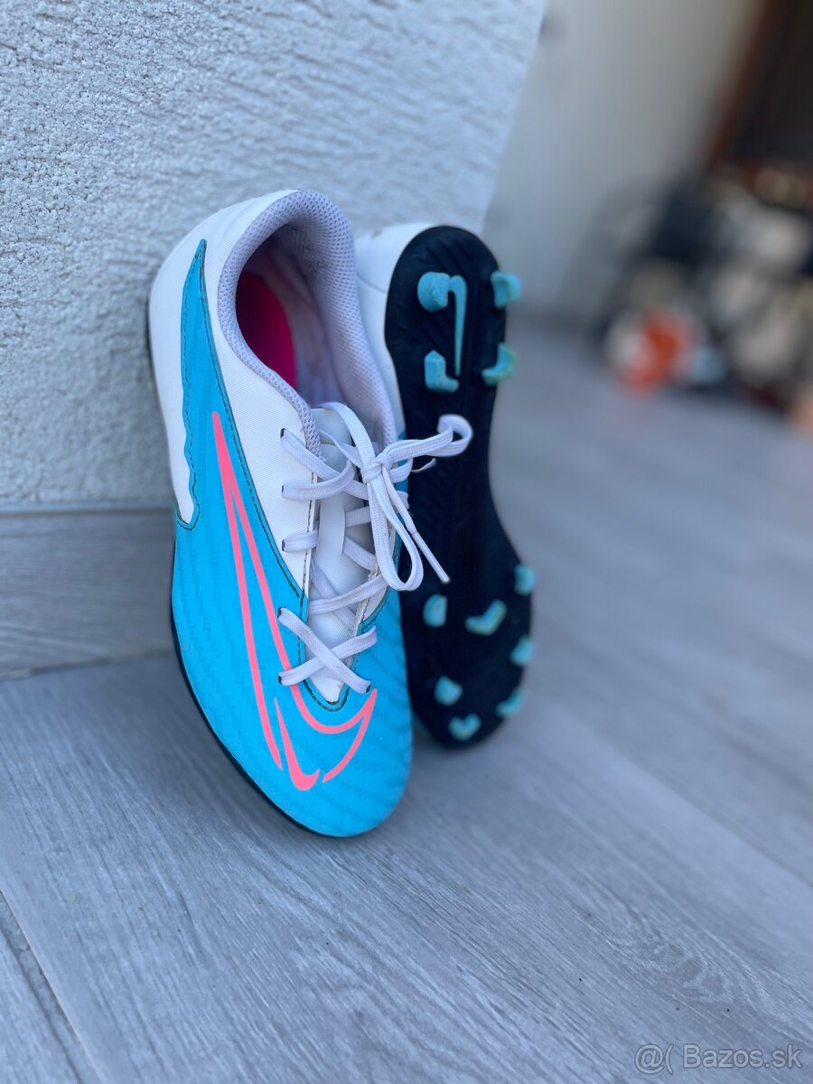 Kopačky Nike Phantom (GX Club MG)