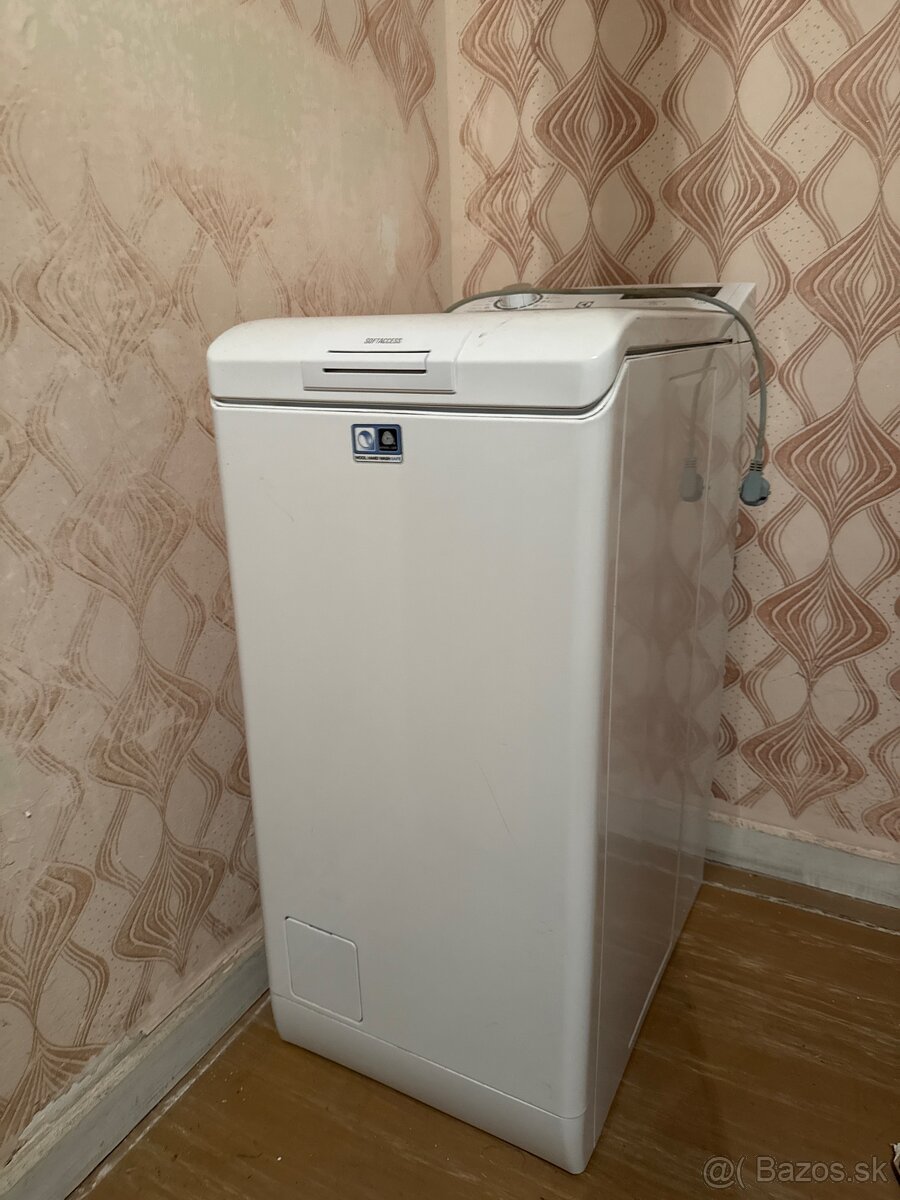 Pračka Elektrolux EWT1366HGW