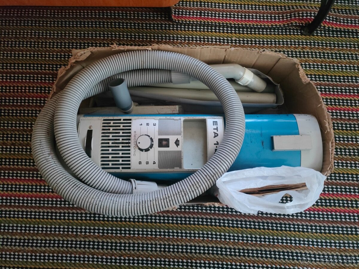 Retro vysávač ETA 418