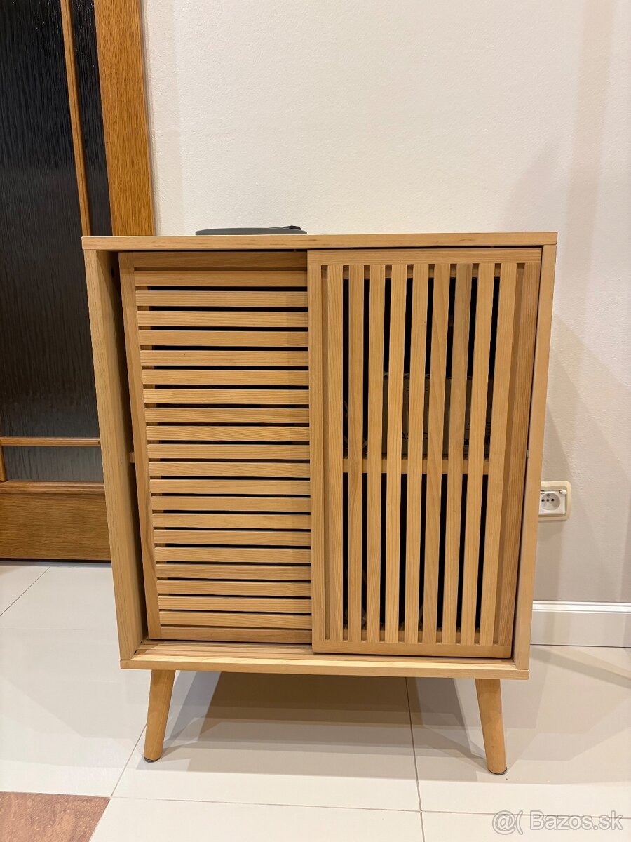 Drevená skrinka Tchibo