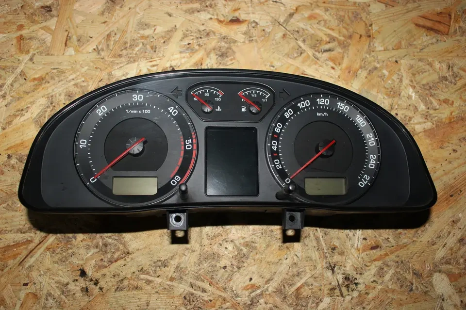 Maxidot budíky Superb I