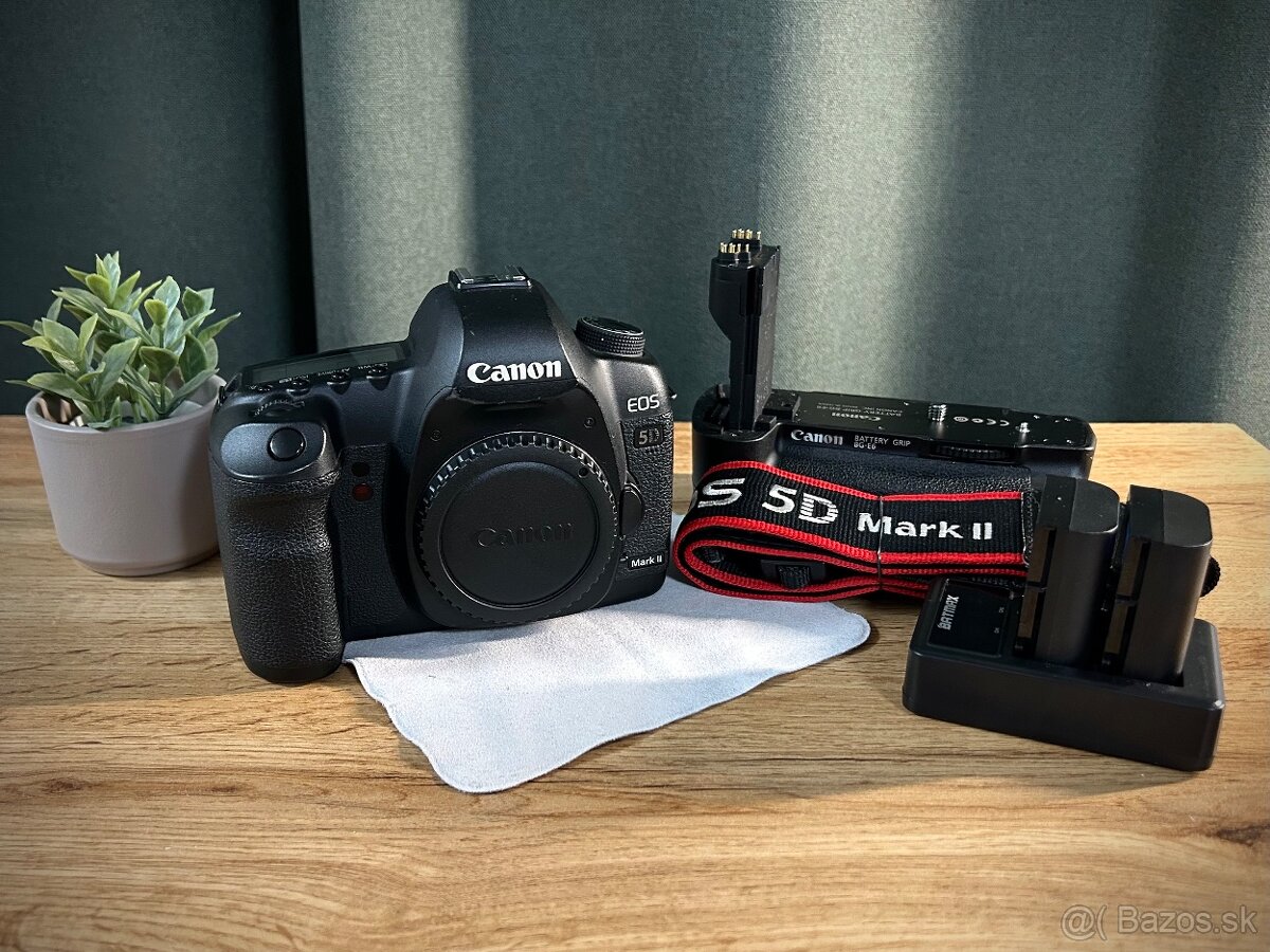 Canon 5D Mark II + grip + 2x batéria (super stav)