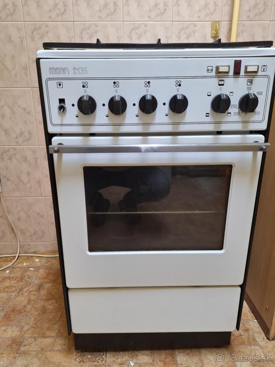 Sporák MORA 2135 – plynová varná doska + elektrická rúra