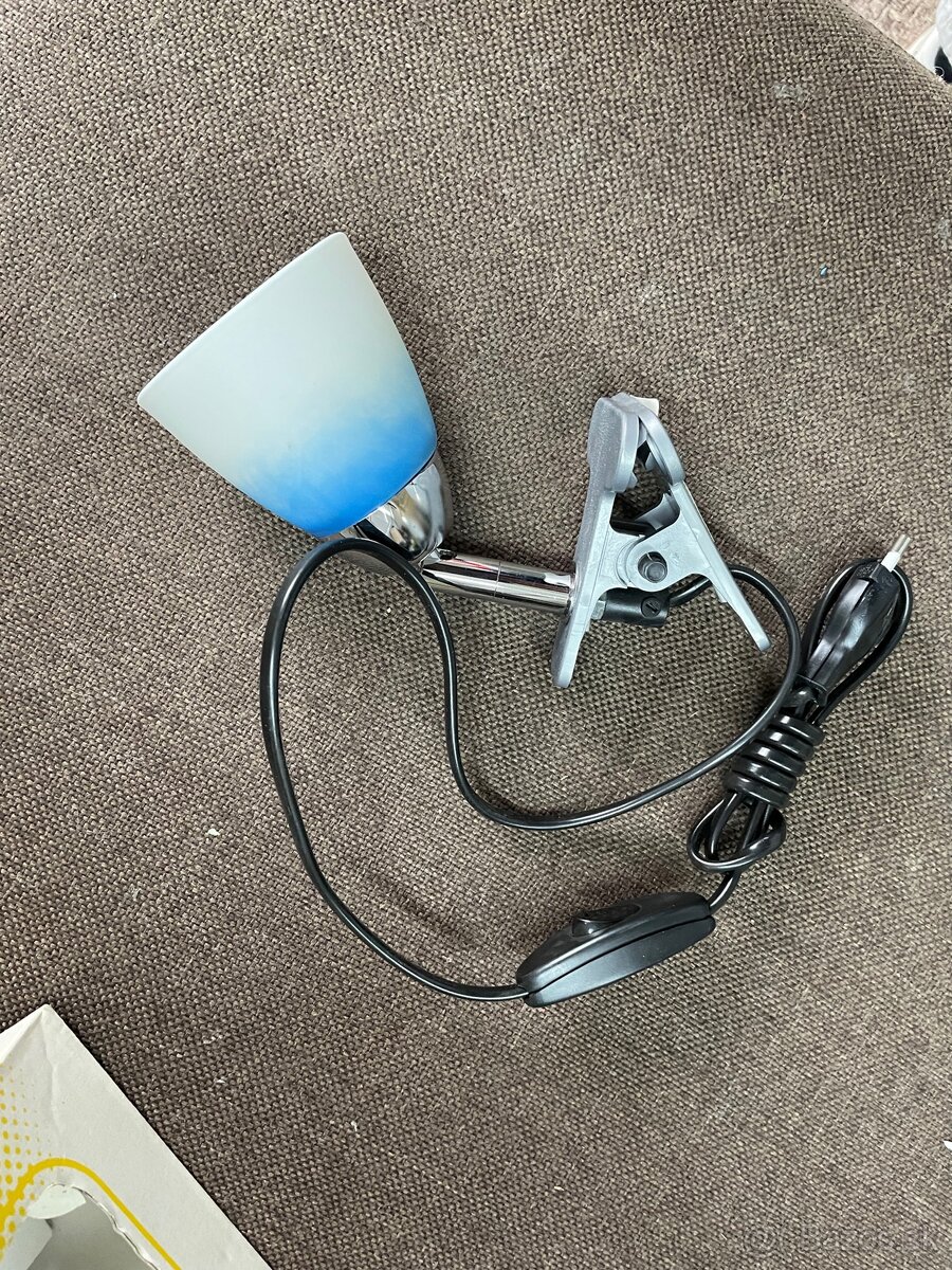 Stolová lampa s klipom