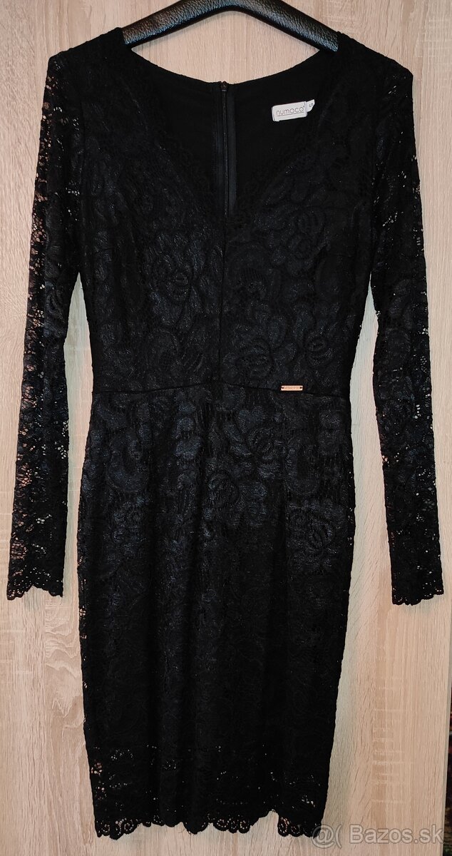 Krásne čipkované šaty