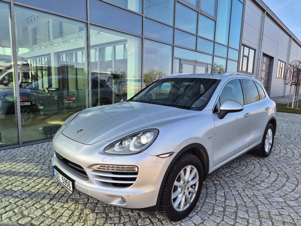 Porsche cayenne 3.0 TDI plná výbava
