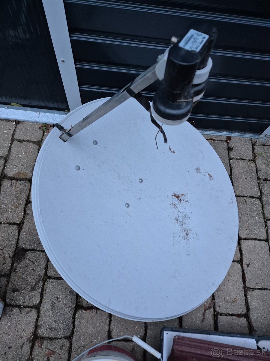 Satelit