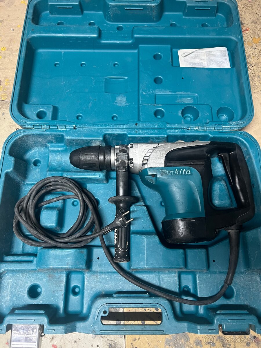 Makita HR4002