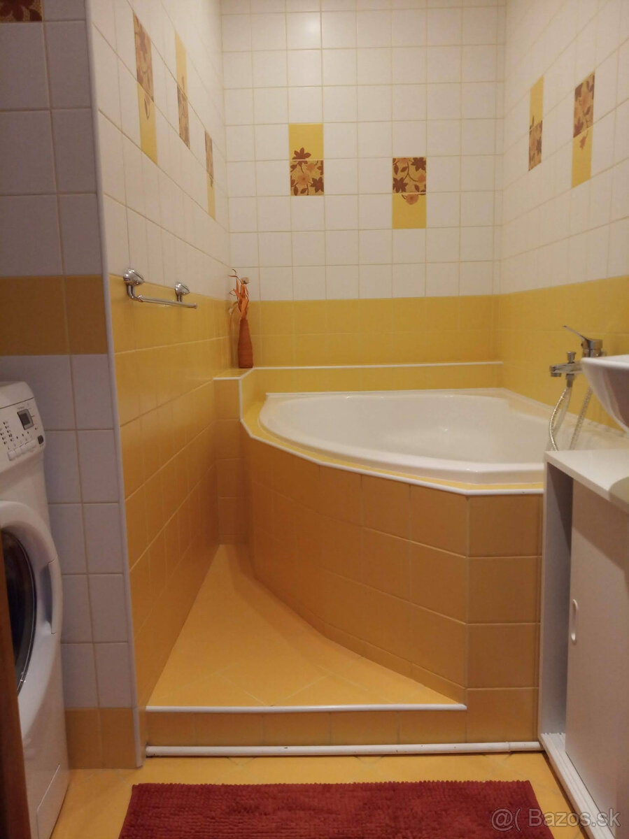 2-izbový byt s balkónom na prenájom