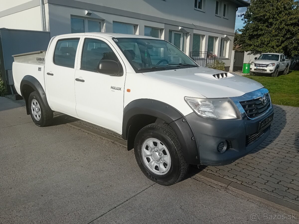 Toyota Hilux DC 2.5 I D-4D 2013