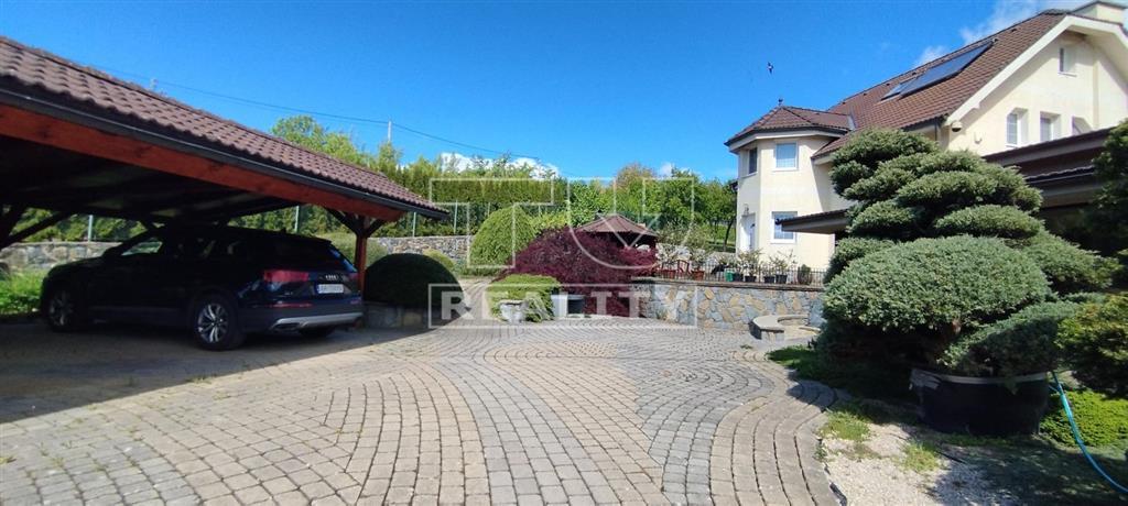 TU reality predava 6 izbovy dom nedaleko Popradu....