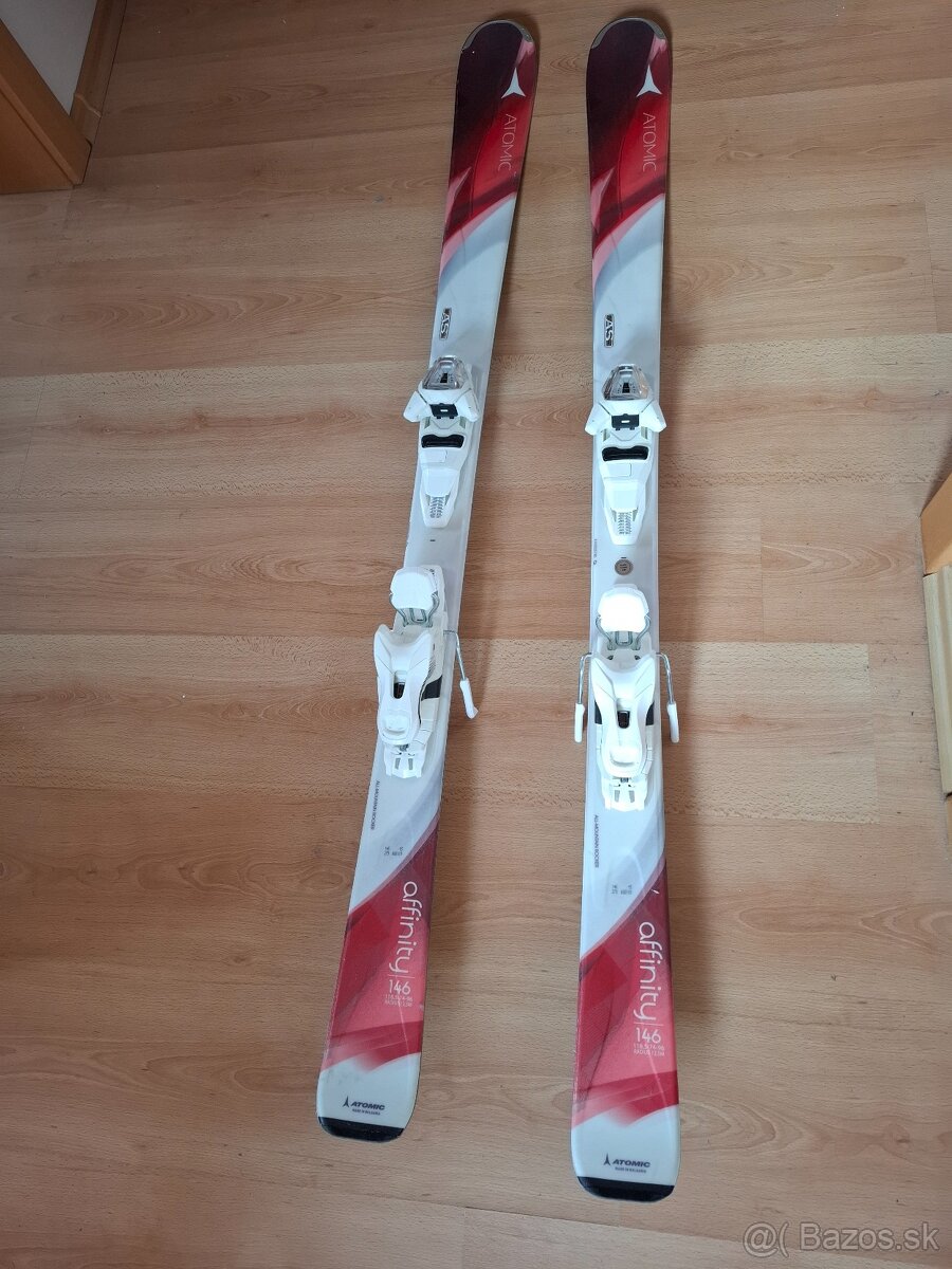 Zachovalý dámsky lyžiarsky set