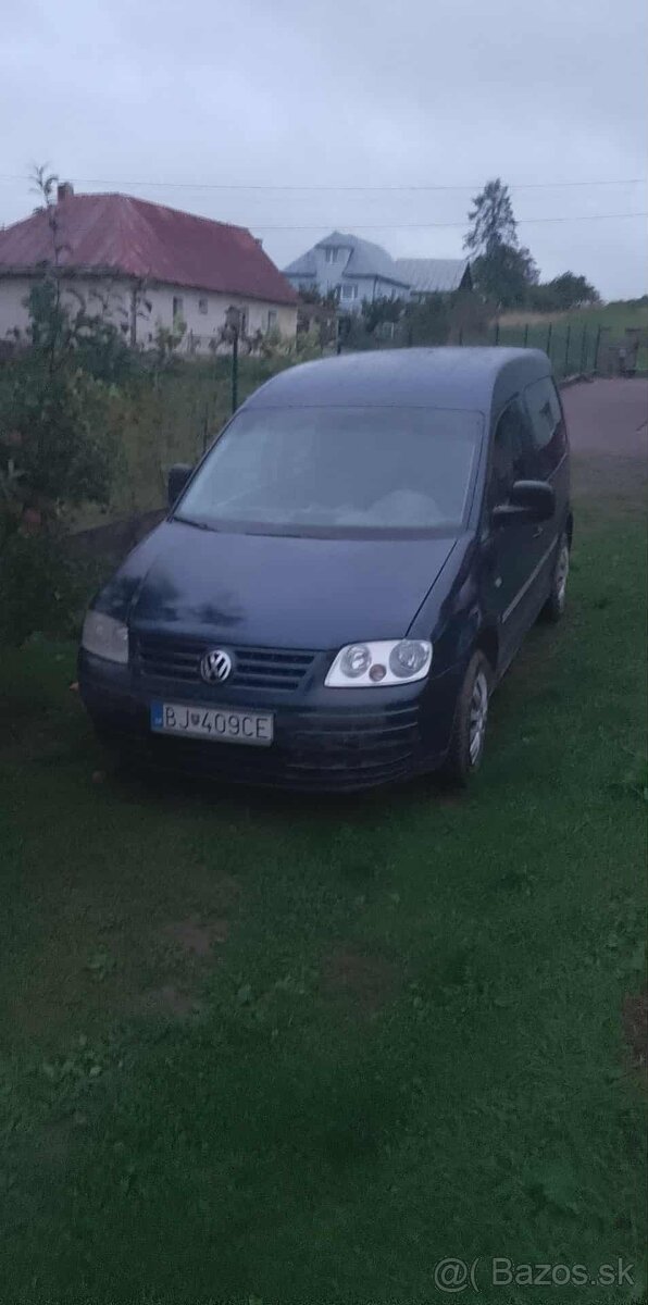 Predám VW Caddy 1.6 benzín