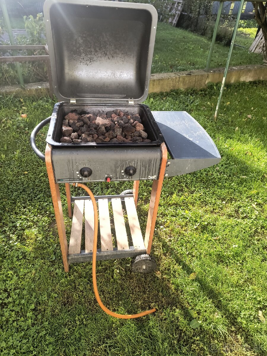 Predám plne funkčný záhradný plynový grill